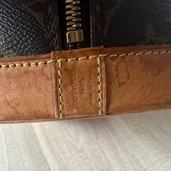 AUTHENTIC Louis Vuitton Alma - Picture 7 of 10